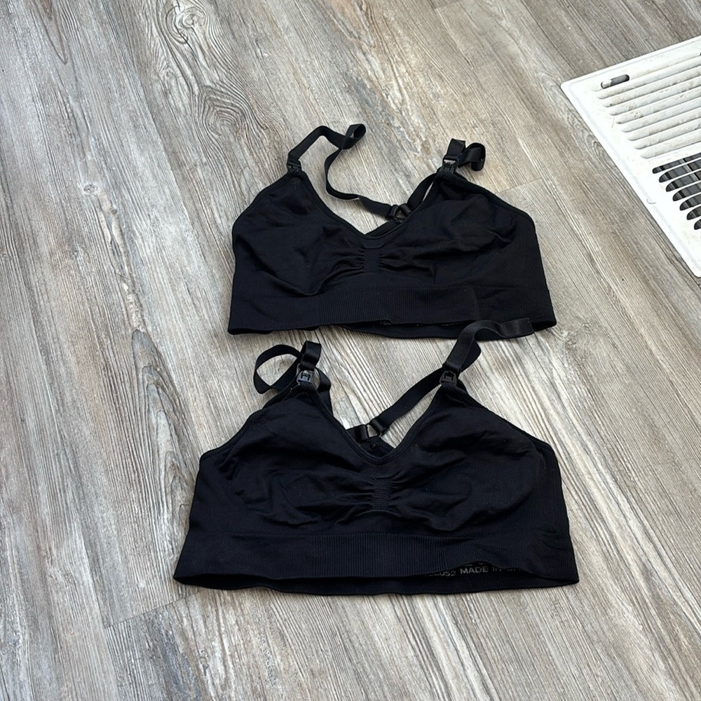 🌸 2 Coobie Black Nursing Sports Bra